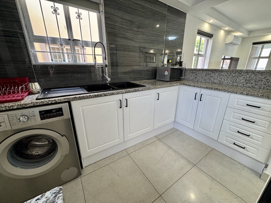 To Let 2 Bedroom Property for Rent in Parklands Western Cape